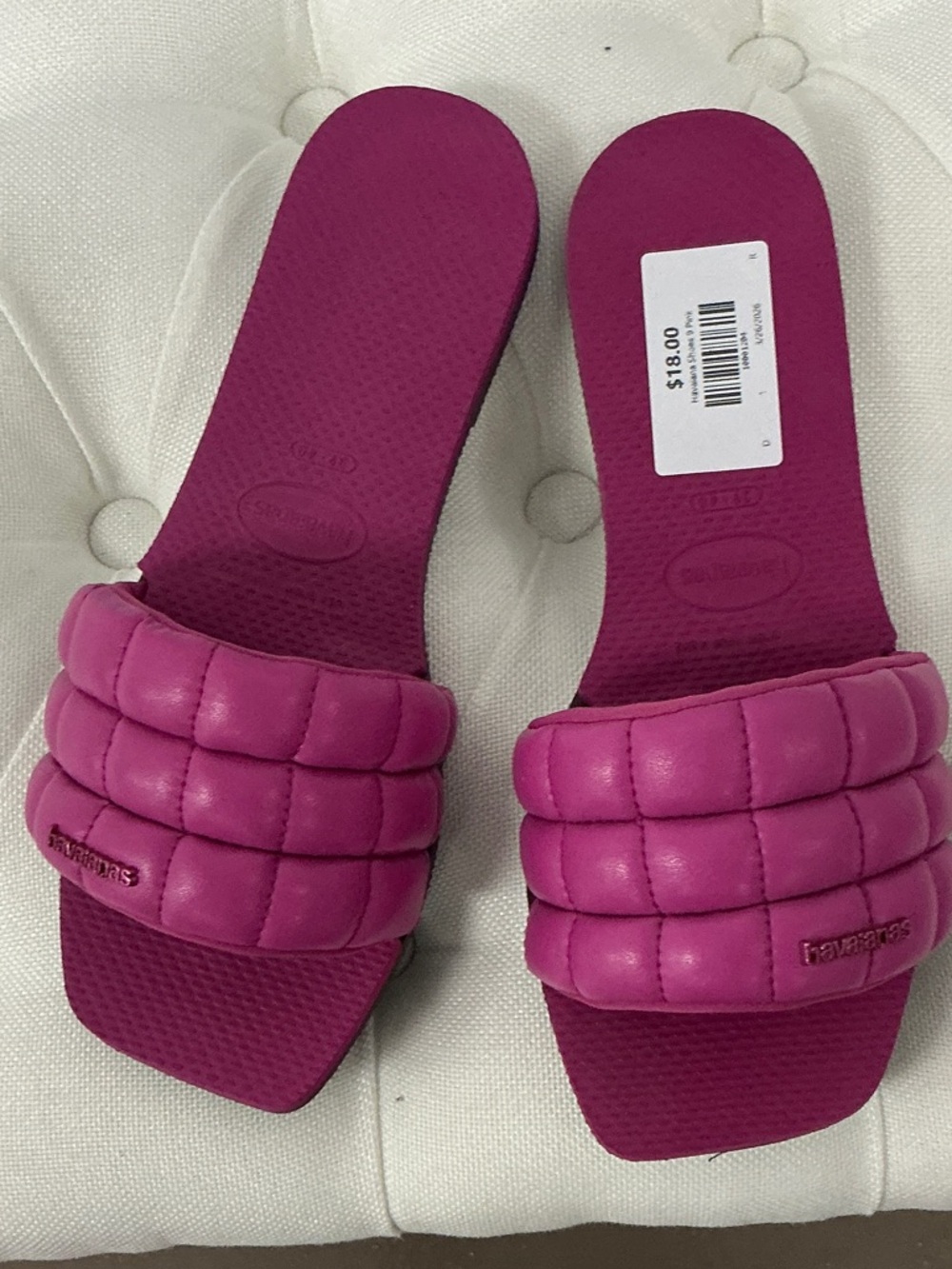 Havaianas Women's Quilted Slide Sandals in Magenta